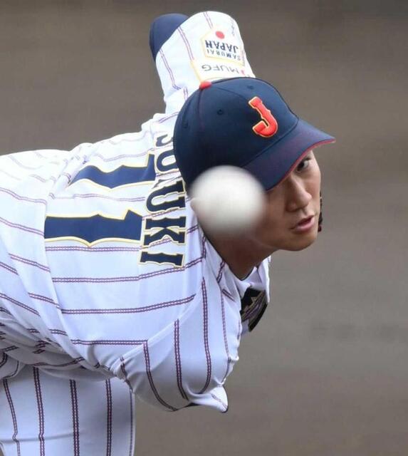 　３回１安打無失点の好投を見せた青学大・鈴木泰（撮影・開出牧）