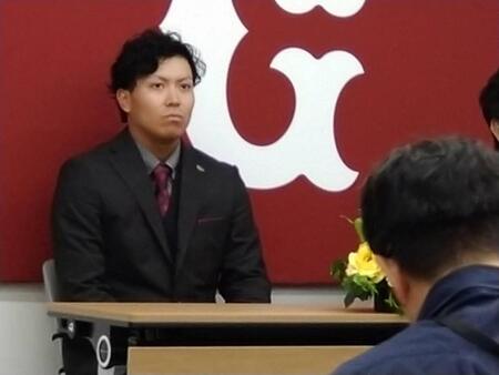 支配下契約を結んだ知念