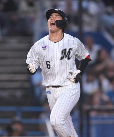 ３回、先制の左越え本塁打を放ち雄たけびを上げる西川（撮影・開出牧）