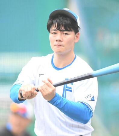 試合前、バットを手に闘志を燃やす清宮幸（撮影・開出牧）