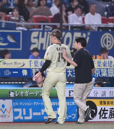 ６回途中で降板した加藤（撮影・開出牧）