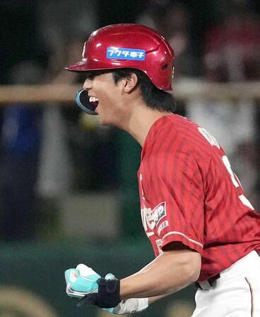 　ガッツポーズをする武藤