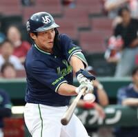 ２回、先制となる適時三塁打を放つ山野辺（撮影・北村雅宏）