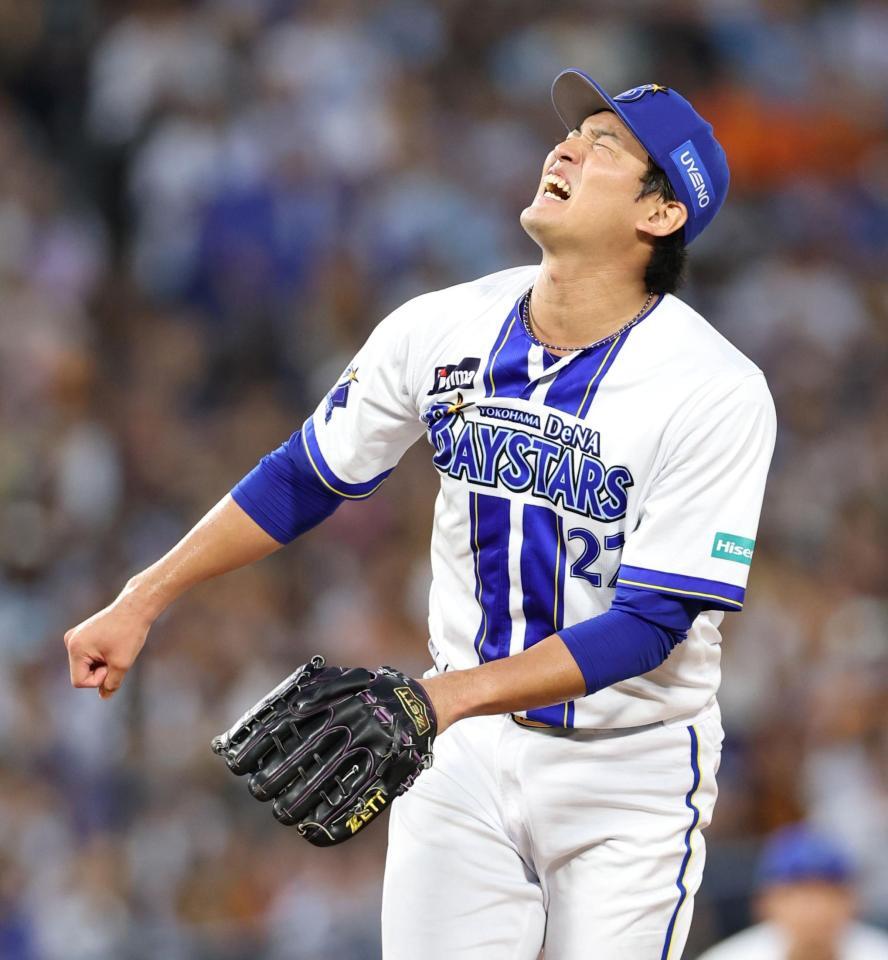 ３回、笹原に適時打を浴び、悔しがる藤浪（撮影・伊藤笙子）