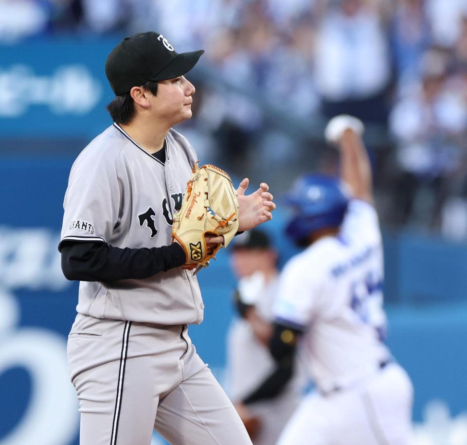 １回、エンカーナシオン（奥）に３ランを浴びた竹丸（撮影・伊藤笙子）