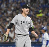 ６回、石上を空振り三振に仕留め、雄叫びを上げる井上（撮影・佐藤厚）