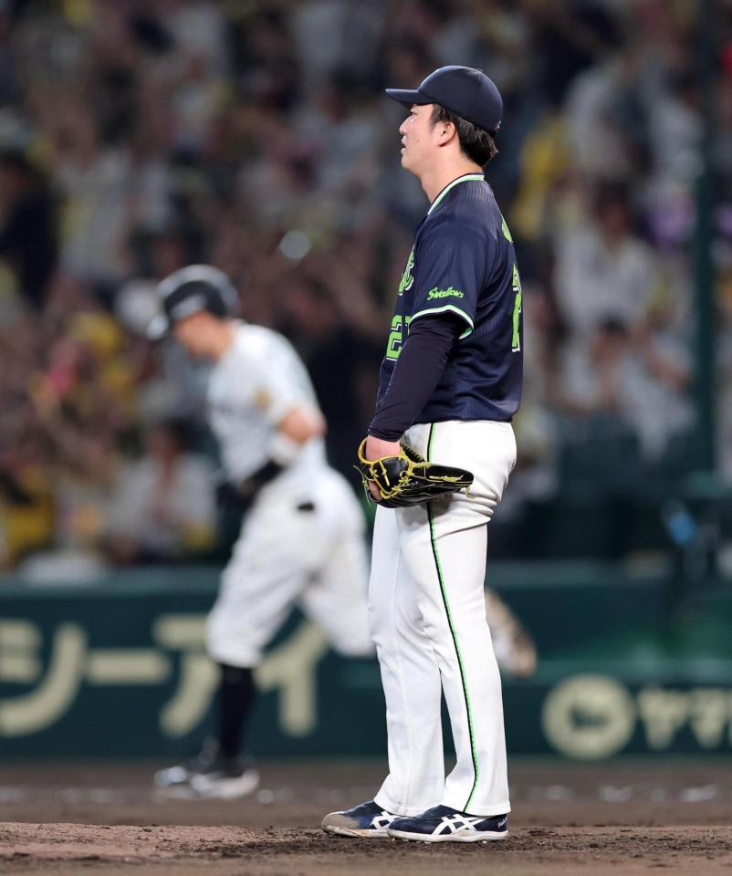 ７回、吉村は佐藤輝に先制２ランを許す（撮影・山口登）