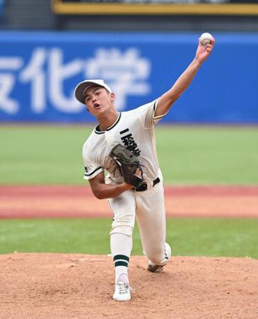 先発した二松学舎大付・川島連十（撮影・堀内翔）