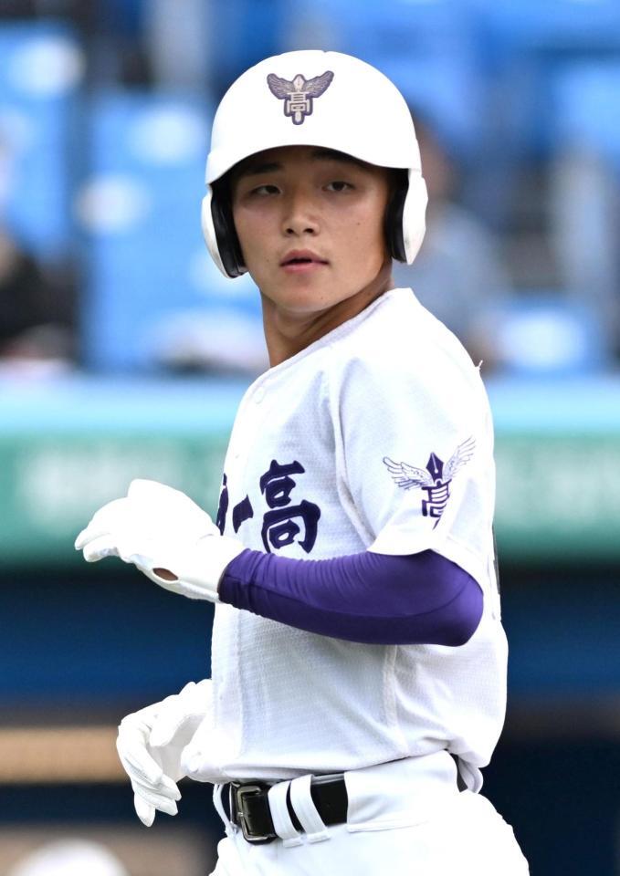 ４回、生還した関東第一・大村魁星（撮影・堀内翔）