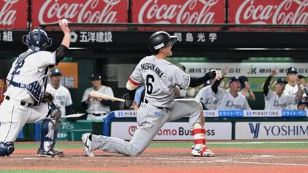 　９回、西川が空振り三振に倒れ試合終了