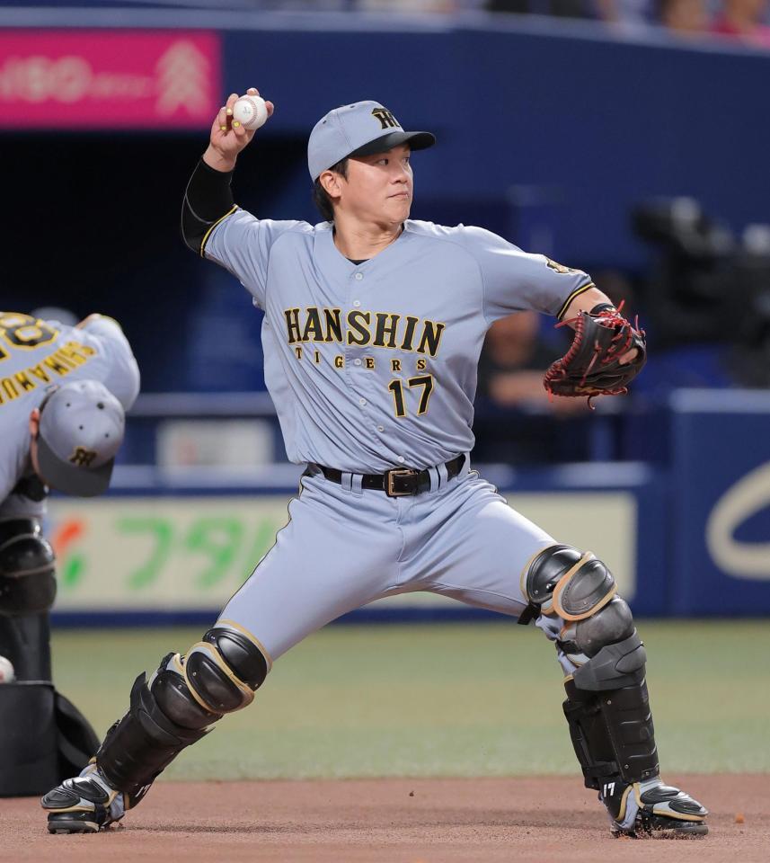 シートノックに取り組む伏見（撮影・西田忠信）