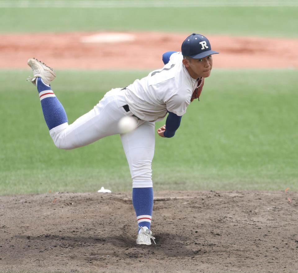 ３回、力投する先発投手の履正社・木村颯（撮影・中田匡峻）