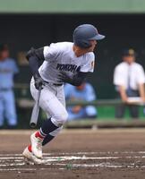 １回、先制適時打を放つ横浜・田島陽翔（撮影・石井剣太郎）