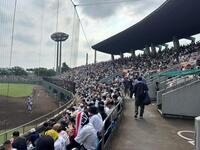 試合開始前からスタンドが超満員になったサーティーフォー保土ケ谷球場