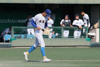 ５回、追加点を奪われうつむく香里丘・岡本翔斗（撮影・中田匡峻）
