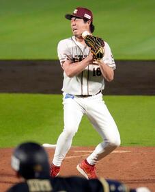 　５回、来田の打球が直撃する前田健