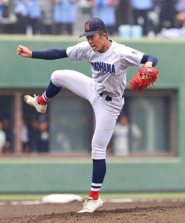 　力投する横浜・織田（撮影・石井剣太郎）