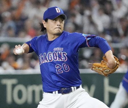 　巨人戦に先発し、７回途中１失点で２勝目を挙げた中日・涌井＝東京ドーム