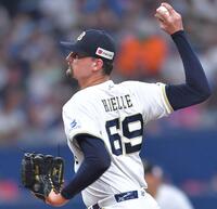 力投するオリックス先発のジェリー（撮影・出月俊成）