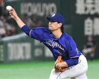 巨人打線を相手に力投する涌井（撮影・佐藤厚）