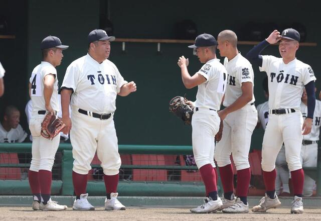 大阪桐蔭ナインが号泣 春夏連覇の夢が