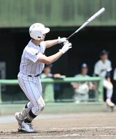 ２回、左越え３ランを放つ昌平・斎藤塁（撮影・伊藤笙子）