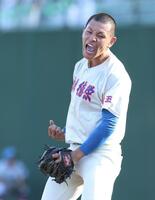 ６回を抑え、ほえる花咲徳栄・黒川凌大（撮影・伊藤笙子）