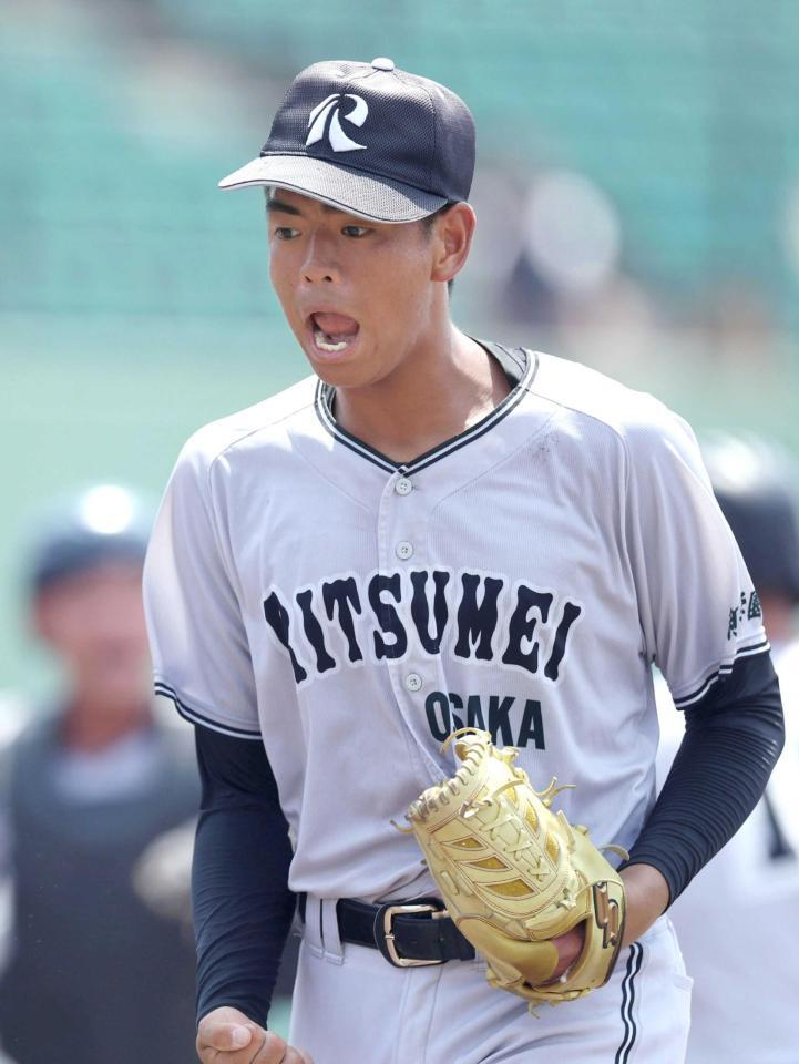 　４回、ピンチを脱し、ほえる大阪立命館・勝田