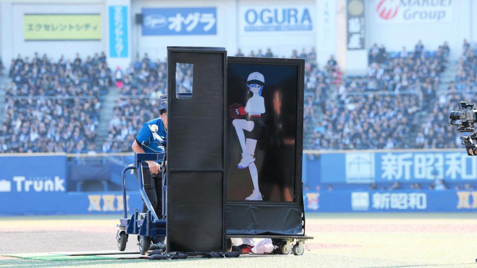 ファーストピッチセレモニーで登板した星街すいせい