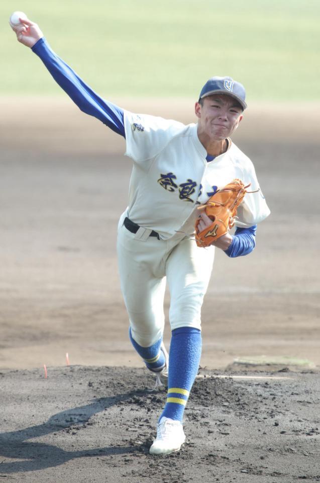粘りのピッチングで９回を投げきった奈良大付・新城楓雅（撮影・坂部計介）