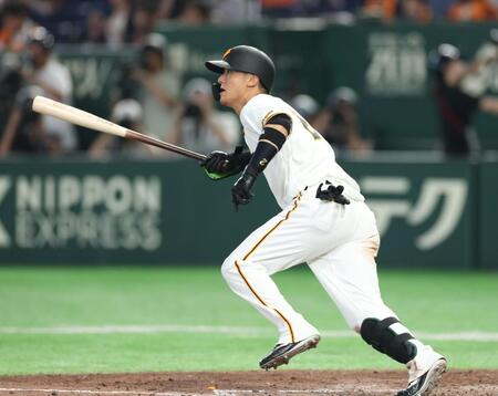 ４回、内野安打を放つ吉川（撮影・金田祐二）