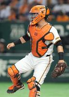 オレンジ防具の山瀬（撮影・金田祐二）