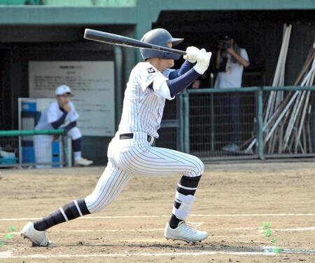 　２回、中前打を放つ常葉大菊川・佐藤（撮影・和泉玲香）