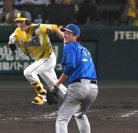 ３回、阪神・伏見寅威に同点打を許す藤浪