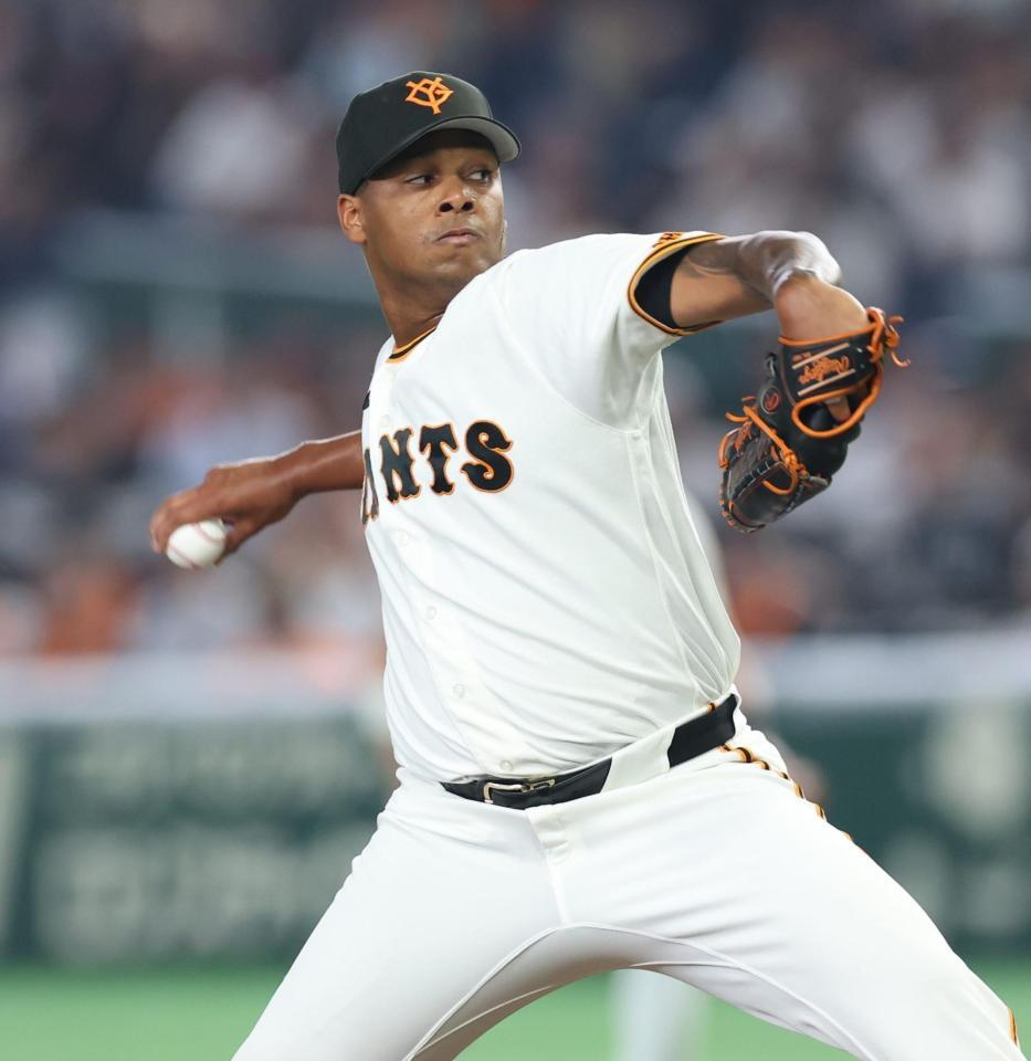８回、３失点の巨人ルシアーノ（撮影・金田祐二）