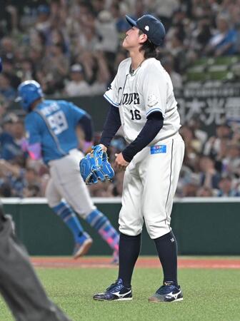 ４回、レイエスに２点本塁打を打たれた隅田（撮影・持木克友）