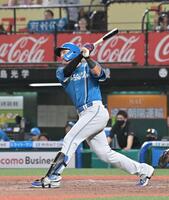 ３回、左越え３点本塁打を放つ野村（撮影・持木克友）
