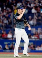 メジャーリーガーが駅から歩いて球場へ パドレス・松井裕樹が古巣の