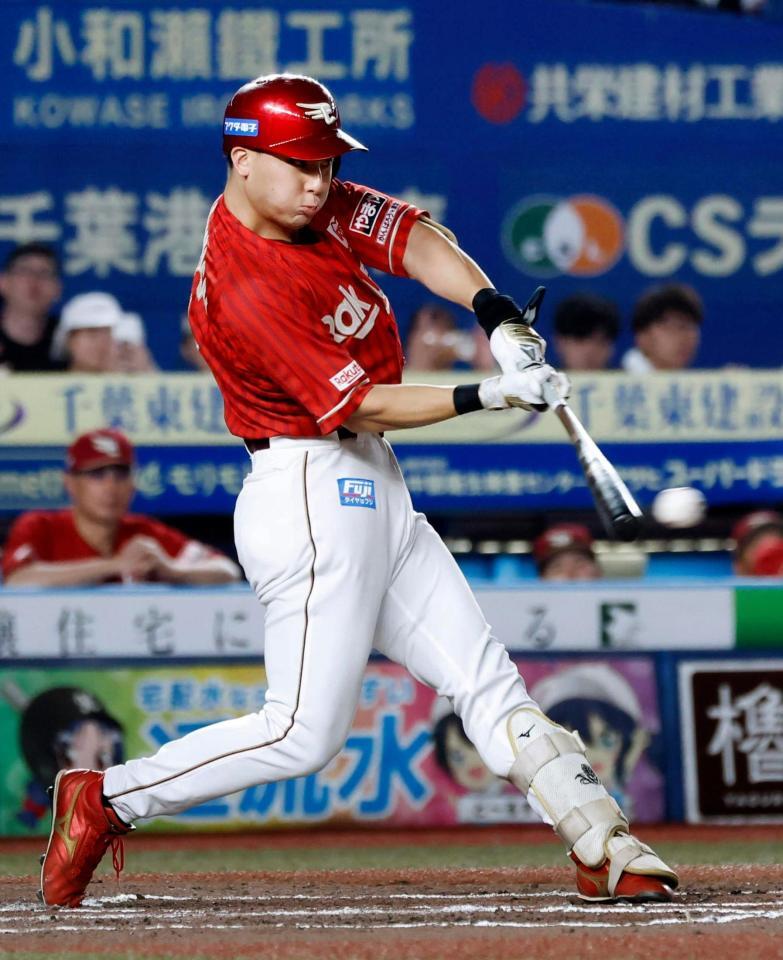 ７回、村林が左前に２点打を放つ