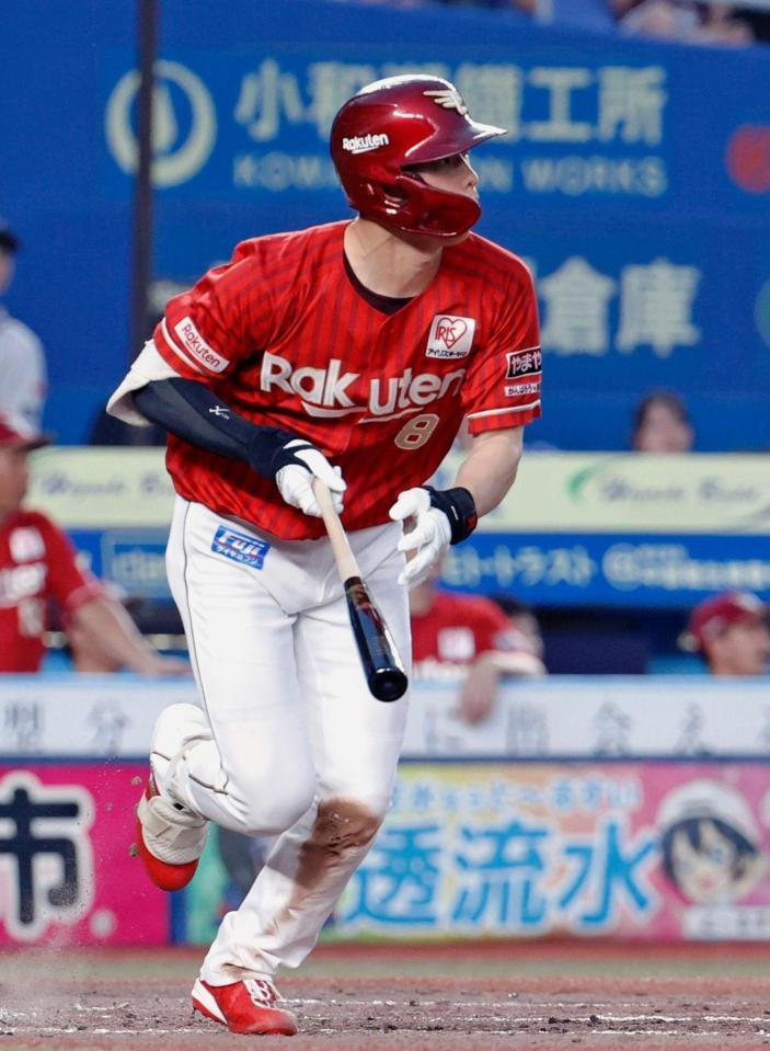 ３回、辰己が中前に適時打を放つ