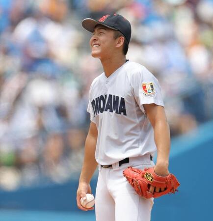 ９回、慶応・檀上直太郎に中前打を浴び、悔しがる横浜・池田聖摩（撮影・吉澤敬太）