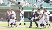 ５回コールドで須磨学園に快勝し、決勝進出を決めた社ナイン（撮影・坂部計介）