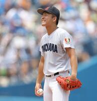 ９回、慶応・檀上直太郎に中前打を浴び、悔しがる横浜・池田聖摩（撮影・吉澤敬太）