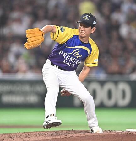 ４回に登板し現役時代と変わらぬフォームを披露するの大野豊氏（撮影・開出牧）
