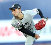 力投する石垣（撮影・伊藤笙子）