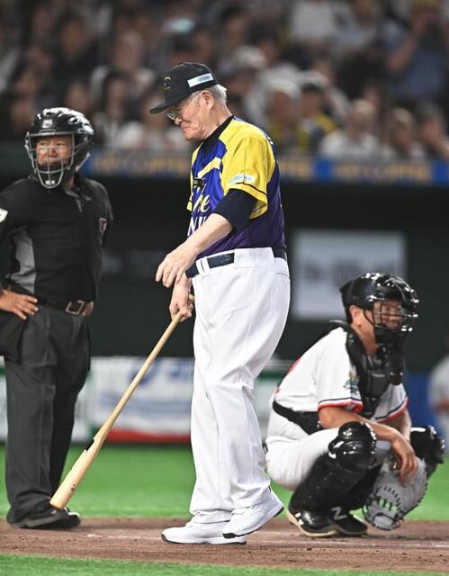 86歳張本氏に大歓声→1球で申告敬遠