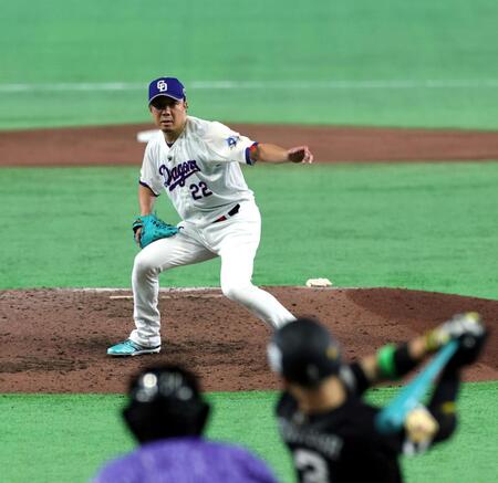 ５回、大野は近藤を併殺に打ち取る（撮影・山口登）