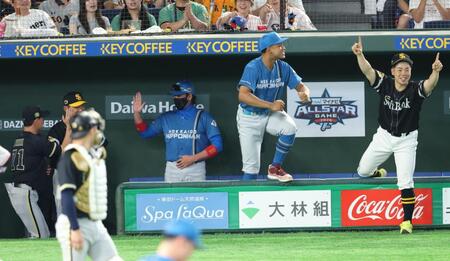 勝利を喜ぶ新庄監督ら（撮影・金田祐二）