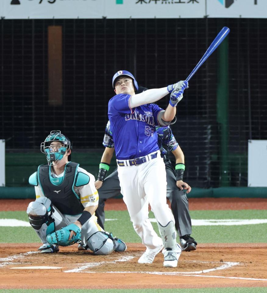 ３回、ソロを放つ細川（撮影・西岡正）