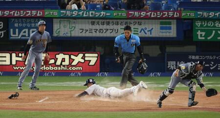 ２回、丸山の左前適時打で長岡の生還を許す才木、梅野（撮影・金田祐二）